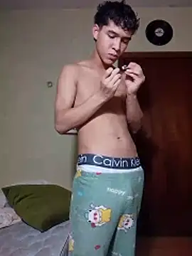 Snapshot of Mrdante23 chatting on 10-29-25, 07:43 Mrdante23 online show from 10-29-25, 07:43