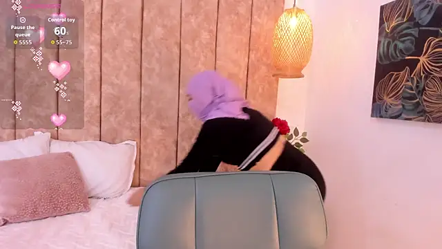  alishaa c online show from 12-05-25, 04:10