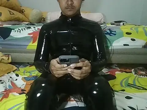 Snapshot of latexidn chatting on 10-04-25, 02:59 latexidn online show from 10-04-25, 02:59