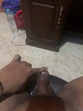 Snapshot of latexidn chatting on 10-11-25, 05:22 latexidn online show from 10-11-25, 05:22