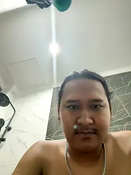 Snapshot of latexidn chatting on 11-01-25, 03:36 latexidn online show from 11-01-25, 03:36