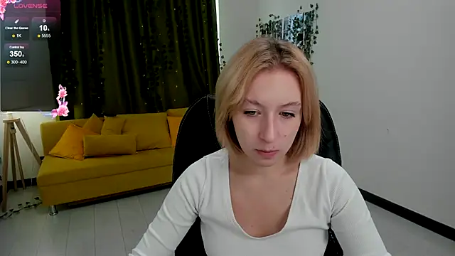 Emma Garcias online show from 10-17-25, 11:24