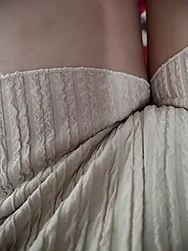 Snapshot of Mymy_love91 chatting on 11-17-25, 08:42 Mymy love91 online show from 11-17-25, 08:42