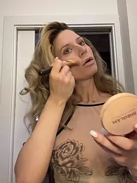 Snapshot of AvaMaddisson chatting on 02-13-26, 03:57 AvaMaddisson online show from 02-13-26, 03:57