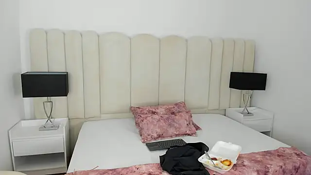 Alanha   online show from 12-20-25, 09:22