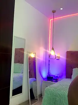 Snapshot of Rose_monroee chatting on 11-02-25, 12:29 Rose monroee online show from 11-02-25, 12:29