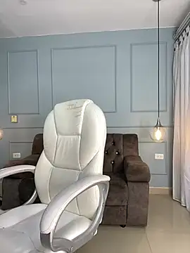 Snapshot of Rose_monroee chatting on 01-08-26, 07:27 Rose monroee online show from 01-08-26, 07:27