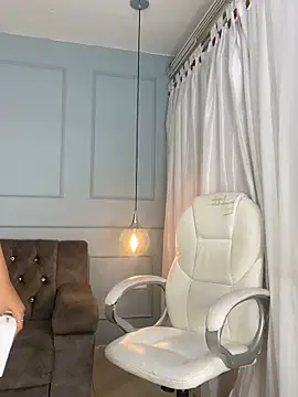 Snapshot of Rose_monroee chatting on 02-05-26, 06:12 Rose monroee online show from 02-05-26, 06:12