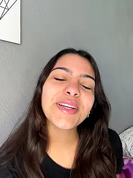 Snapshot of liz_maciel chatting on 10-07-25, 12:57 liz maciel online show from 10-07-25, 12:57