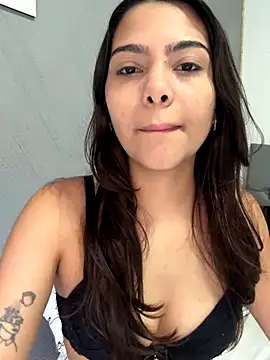 Snapshot of liz_maciel chatting on 10-13-25, 04:29 liz maciel online show from 10-13-25, 04:29