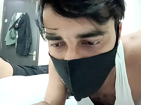 horny milf couple online show from 10-17-25, 06:43