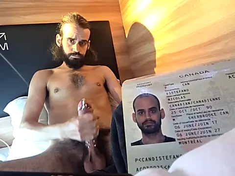 sexyyitaliano69 online show from 10-07-25, 08:17