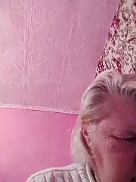 LusiyaGold5 online show from 10-26-25, 07:31