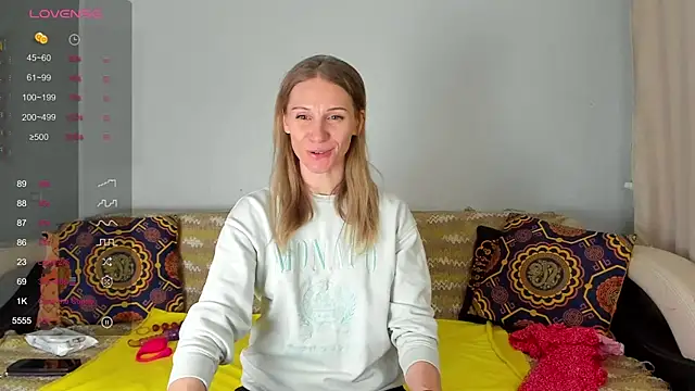 Amalia Mio online show from 12-15-25, 08:07