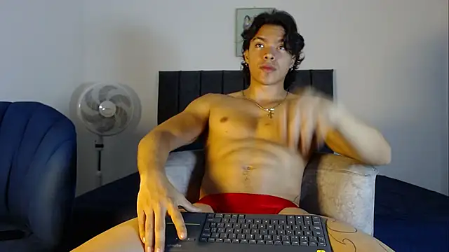 angel kyrozz online show from 02-01-26, 03:27