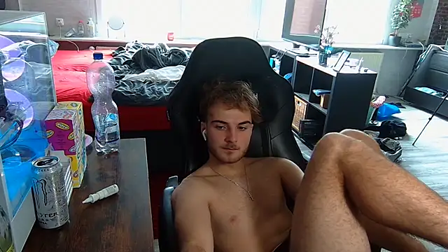 WolkenJunge2006 online show from 10-09-25, 11:52