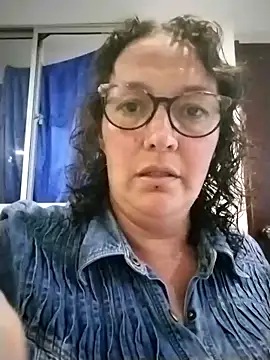 -saraqueen- online show from 10-15-25, 09:59