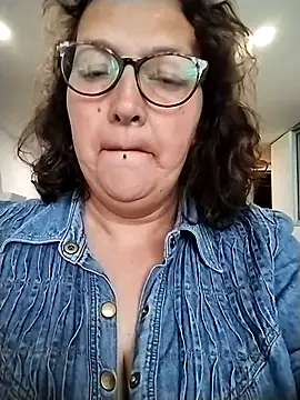 -saraqueen- online show from 10-16-25, 01:45