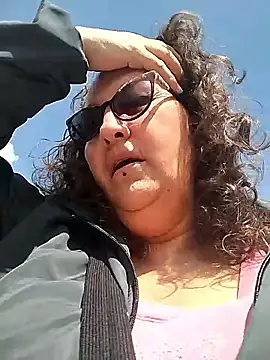 -saraqueen- online show from 12-01-25, 03:39