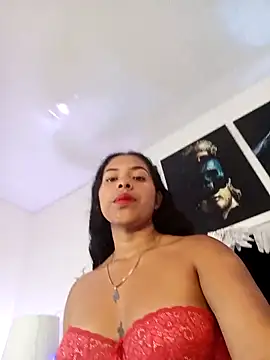 Snapshot of Amayavaldes chatting on 11-26-25, 02:01 Amayavaldes online show from 11-26-25, 02:01