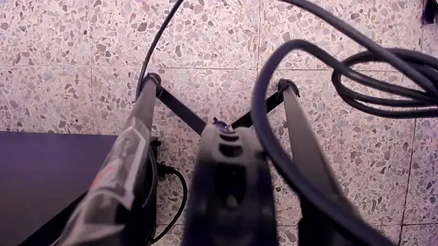 Leoo Miller online show from 11-22-25, 04:22