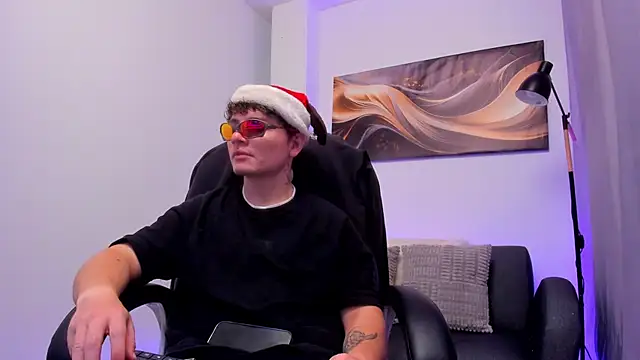 Leoo Miller online show from 12-05-25, 04:10