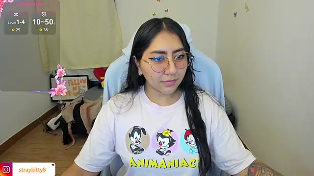 Snapshot of LoveLyy- chatting on 10-08-25, 11:35 LoveLyy- online show from 10-08-25, 11:35