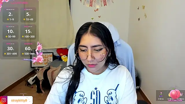 Snapshot of LoveLyy- chatting on 10-16-25, 09:16 LoveLyy- online show from 10-16-25, 09:16