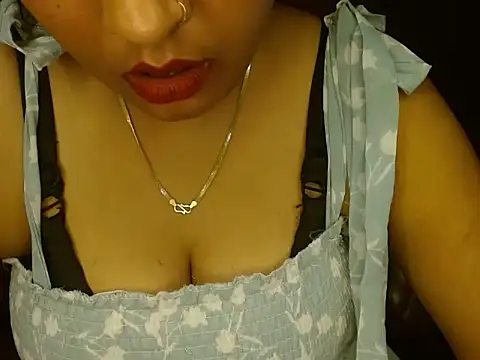 Snapshot of Kittibhabhi-9 chatting on 10-08-25, 05:05 Kittibhabhi-9 online show from 10-08-25, 05:05