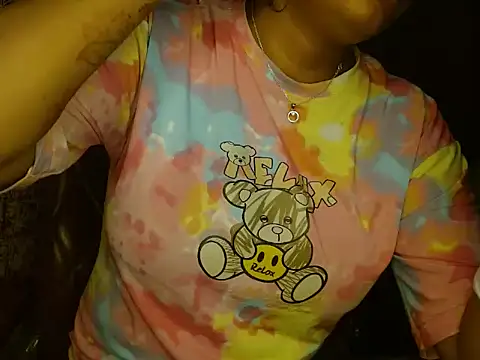 Snapshot of Kittibhabhi-9 chatting on 10-14-25, 07:31 Kittibhabhi-9 online show from 10-14-25, 07:31