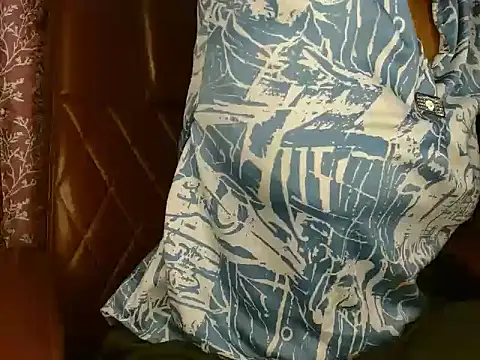 Snapshot of Kittibhabhi-9 chatting on 10-24-25, 09:28 Kittibhabhi-9 online show from 10-24-25, 09:28