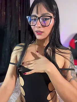 AlannaDollx online show from 11-10-25, 01:54