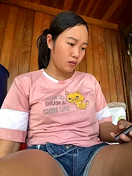 Snapshot of Pii_x chatting on 10-10-25, 01:15 Pii x online show from 10-10-25, 01:15