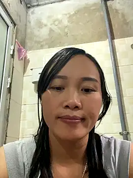 Snapshot of Pii_x chatting on 10-27-25, 02:26 Pii x online show from 10-27-25, 02:26