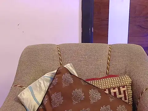 cute zaraa online show from 11-12-25, 04:02