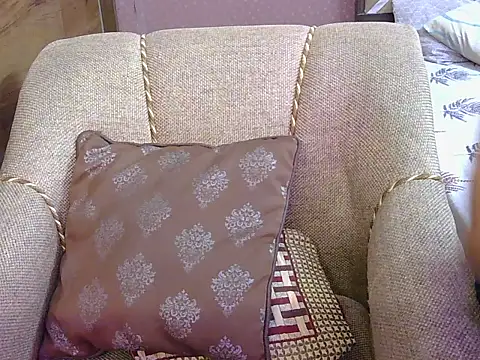 cute zaraa online show from 12-18-25, 05:13