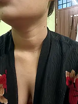 Beautiful Eye online show from 12-21-25, 07:59