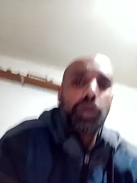 Snapshot of T1T012 chatting on 01-10-26, 11:09 T1T012 online show from 01-10-26, 11:09