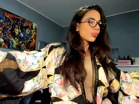 Alesyamuscledollxh online show from 11-09-25, 07:23