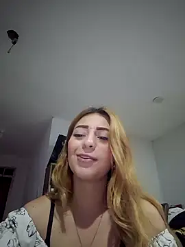 miaaeuphoriaa online show from 01-05-26, 10:24