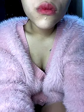 Snapshot of Lyly69699 chatting on 11-03-25, 01:19 Lyly69699 online show from 11-03-25, 01:19