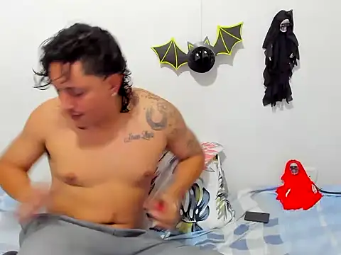 skyhot21 online show from 10-23-25, 03:28