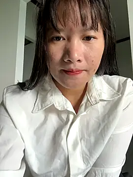 TrangNemo online show from 10-26-25, 12:27