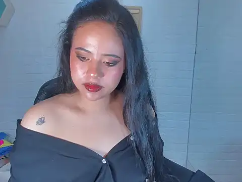 Snapshot of Cleosex01 chatting on 10-25-25, 04:42 Cleosex01 online show from 10-25-25, 04:42