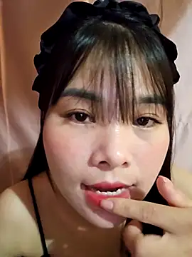 Snapshot of Mylove-here chatting on 10-15-25, 06:57 Mylove-here online show from 10-15-25, 06:57