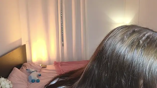 CelineXoxo online show from 10-19-25, 10:05