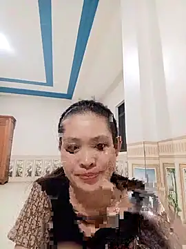 Young vietnamese online show from 10-21-25, 12:39