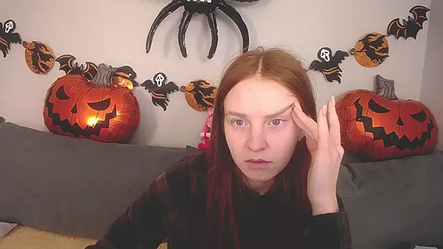 Evarey  online show from 11-02-25, 05:43