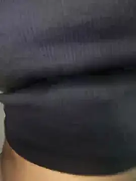 Snapshot of anshika0124 chatting on 10-28-25, 04:49 anshika0124 online show from 10-28-25, 04:49