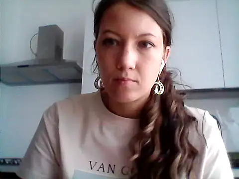 Snapshot of Karivane chatting on 02-14-26, 03:42 Karivane online show from 02-14-26, 03:42